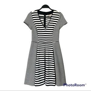 NWT Banana Republic Knit Short Sleeve Faille Black/White Striped Dress Size 2
